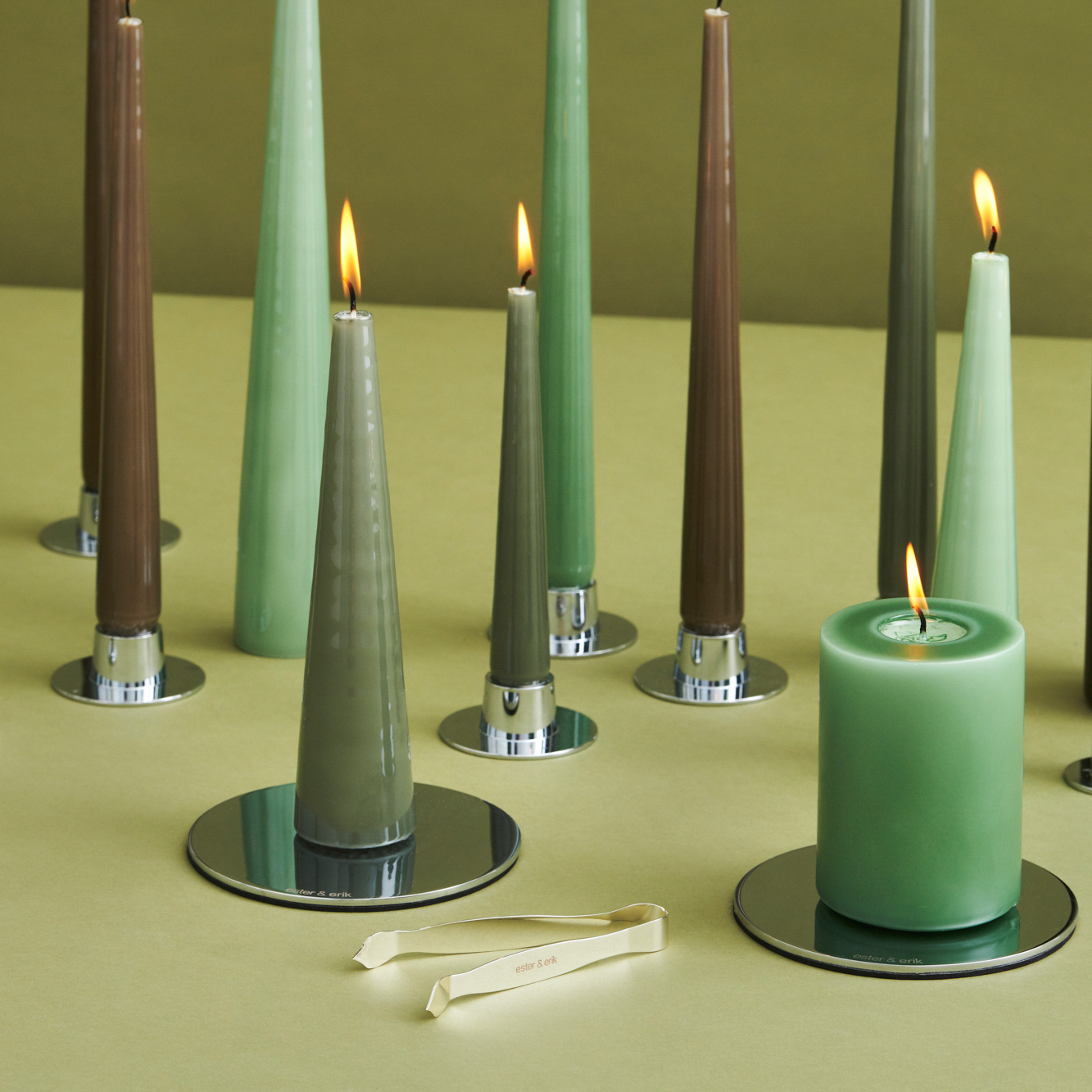 ester-and-erik-kerzen-mood-gruen Ester & Erik taper candle OLIVE GREEN color no. 70, 37 cm