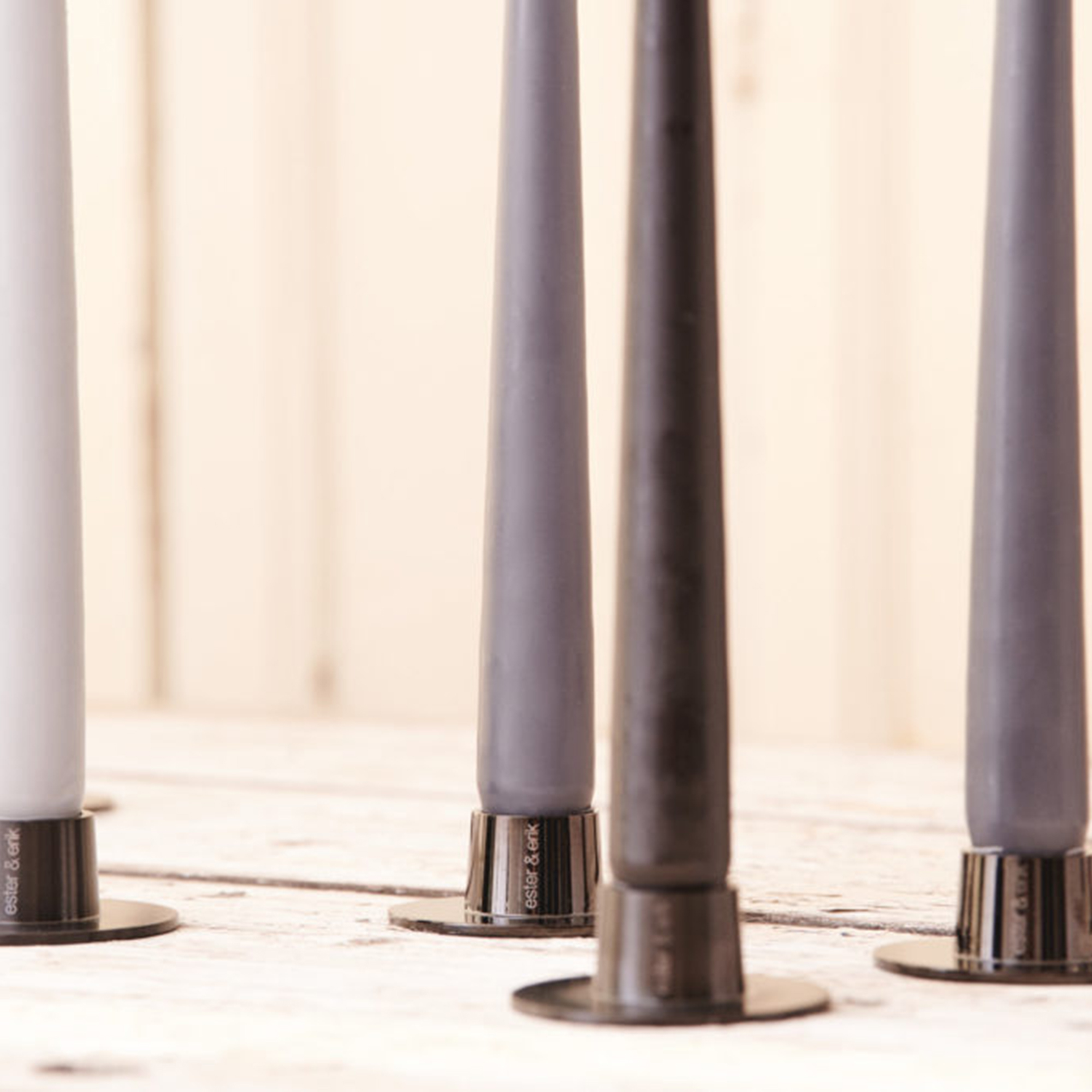 ester-erik-kerzenstaender-schwarz-1 Ester & Erik Candleholder, size M - shiny black