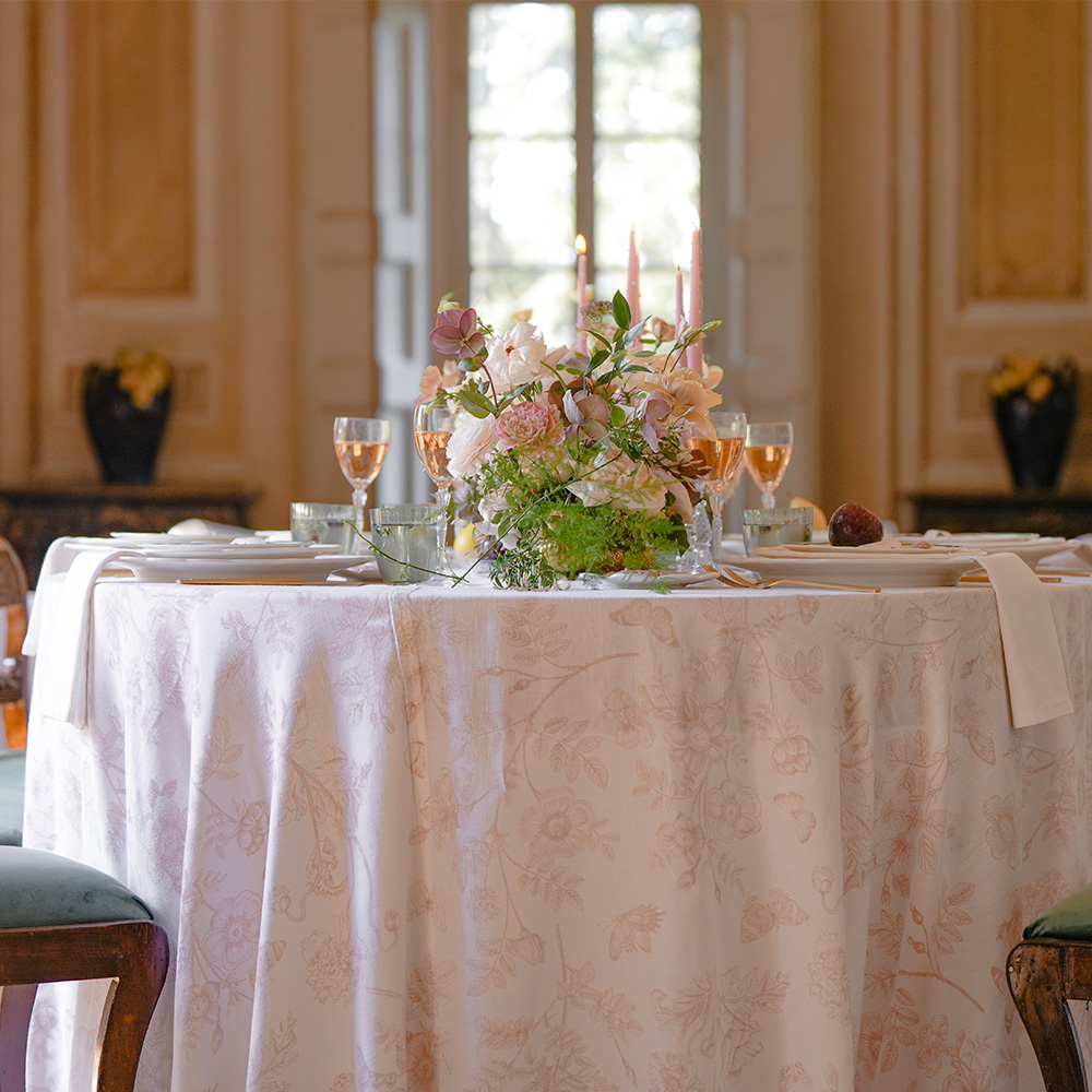 Linen table runner FRENCH COUNTRYSIDE nude - 40 x 250 cm Linen table runner FRENCH COUNTRYSIDE nude - 40 x 250 cm