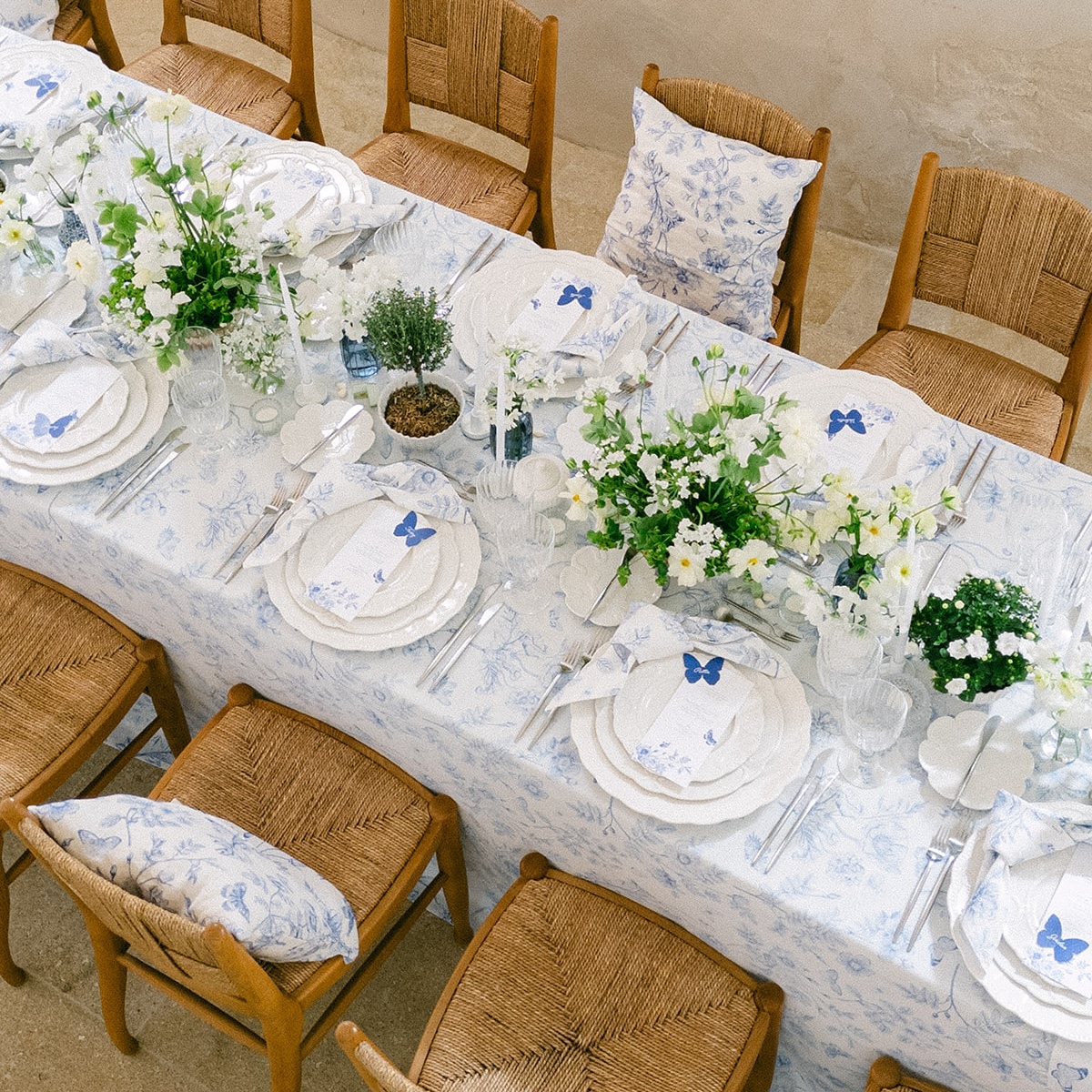 Linen table runner FRENCH COUNTRYSIDE blue - 40 x 250 cm Linen table runner FRENCH COUNTRYSIDE blue - 40 x 250 cm