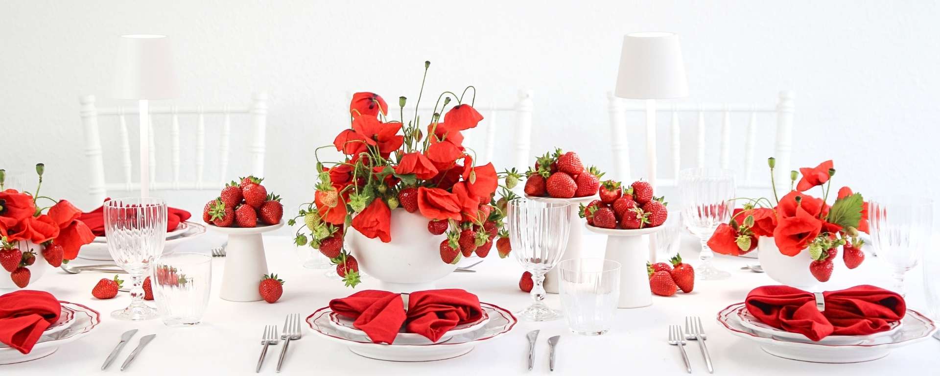tisch-der-woche-erdbeeren-mohnblumen-banner tisch-der-woche-erdbeeren-mohnblumen-banner