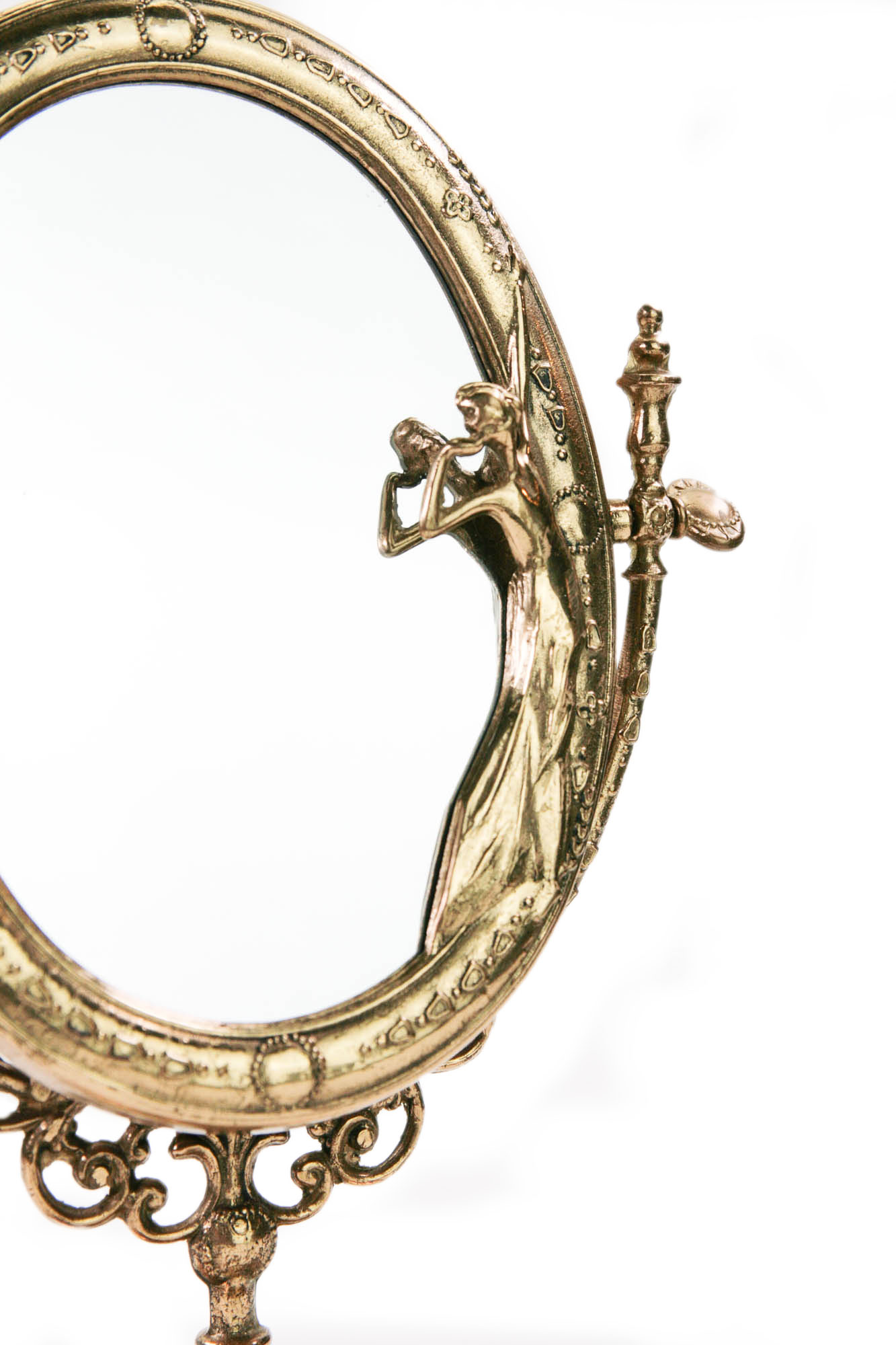 antik-tischspiegel-messing-jugendstil-mieten-3 Antique golden Art Nouveau table mirror for boudoir shoot or getting ready